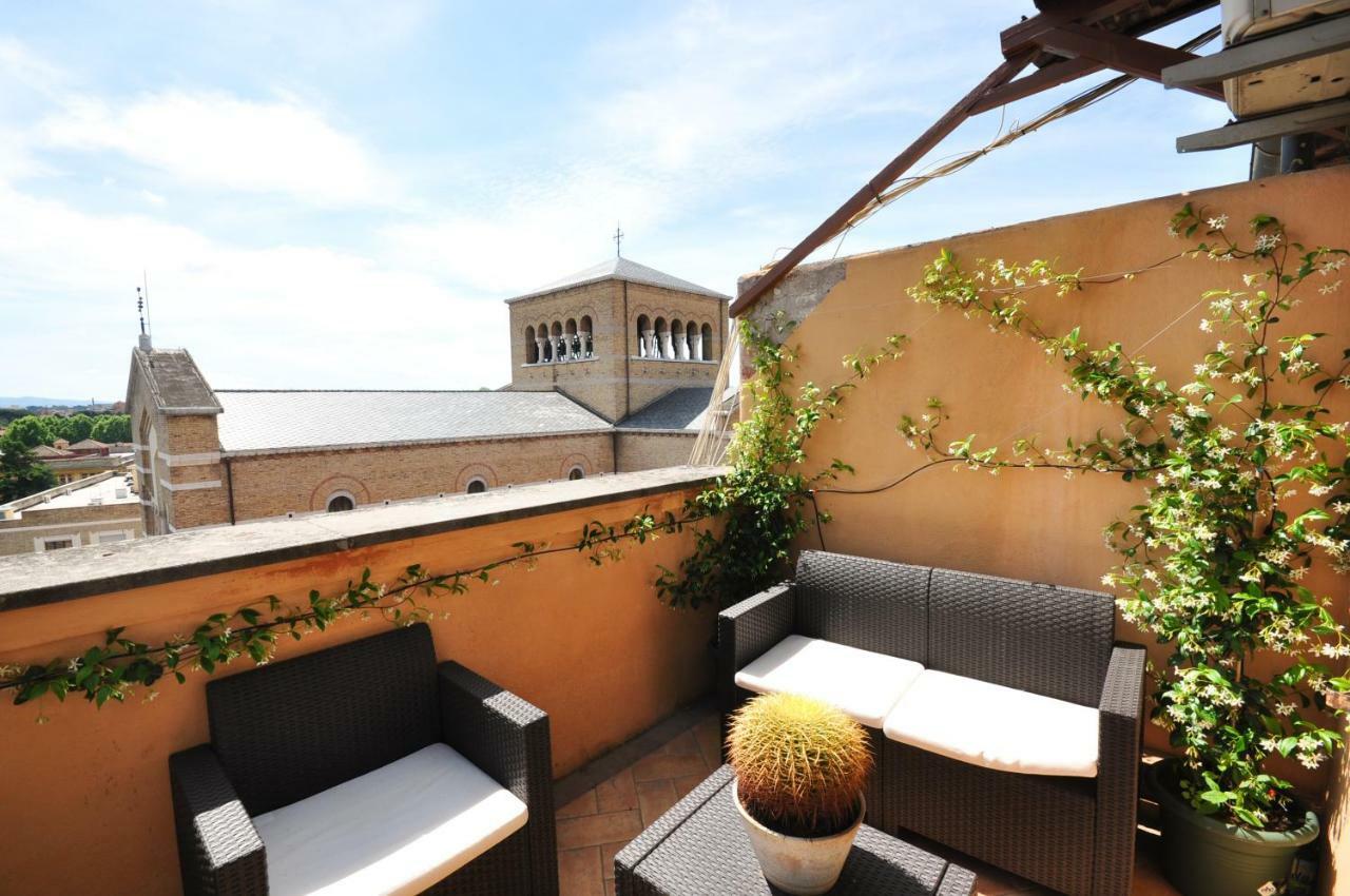Apartmán Penthouse With View Řím Exteriér fotografie